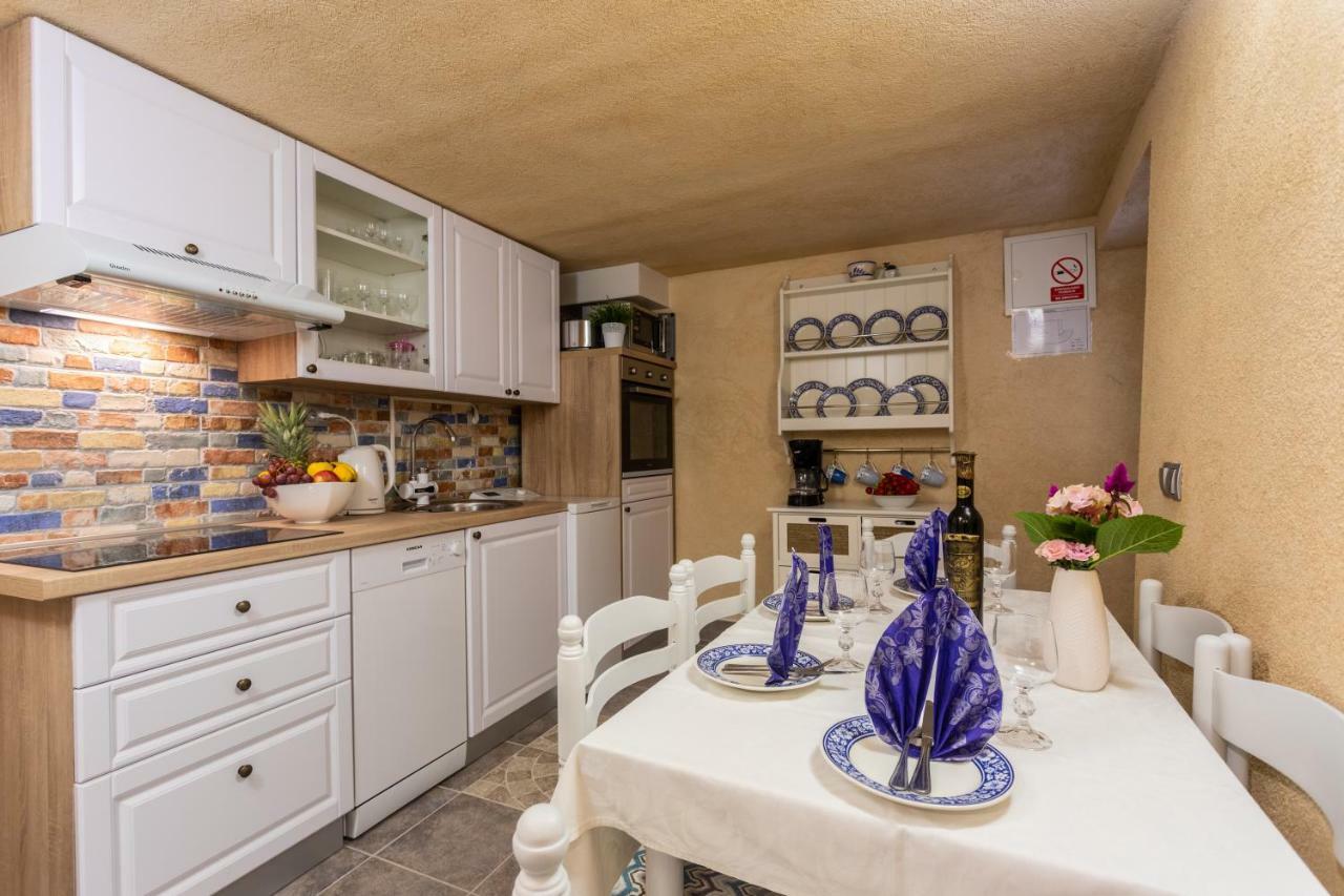 Apartman Verbenia Vrbnik  Exteriör bild
