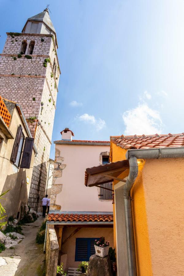 Apartman Verbenia Vrbnik  Exteriör bild